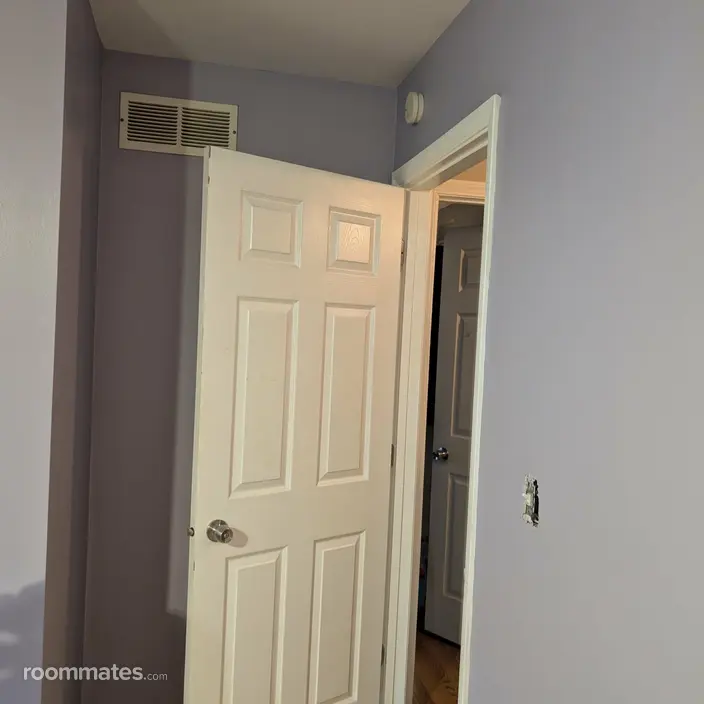 Room for rent in South Elgin, IL $1000, house