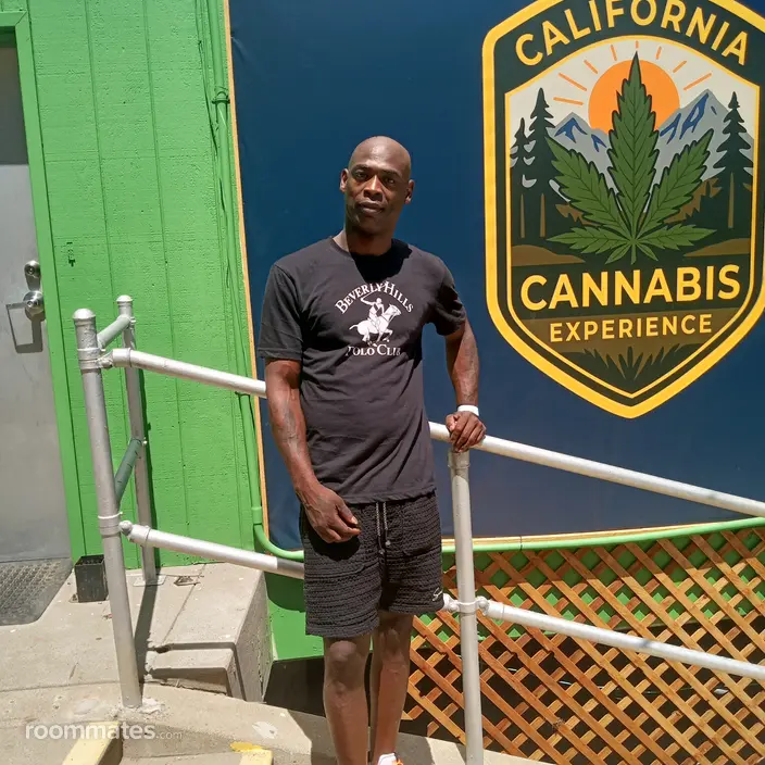 Roommate looking Sacramento, CA, $900