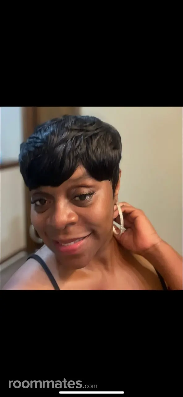 Profile photo 4 of 4