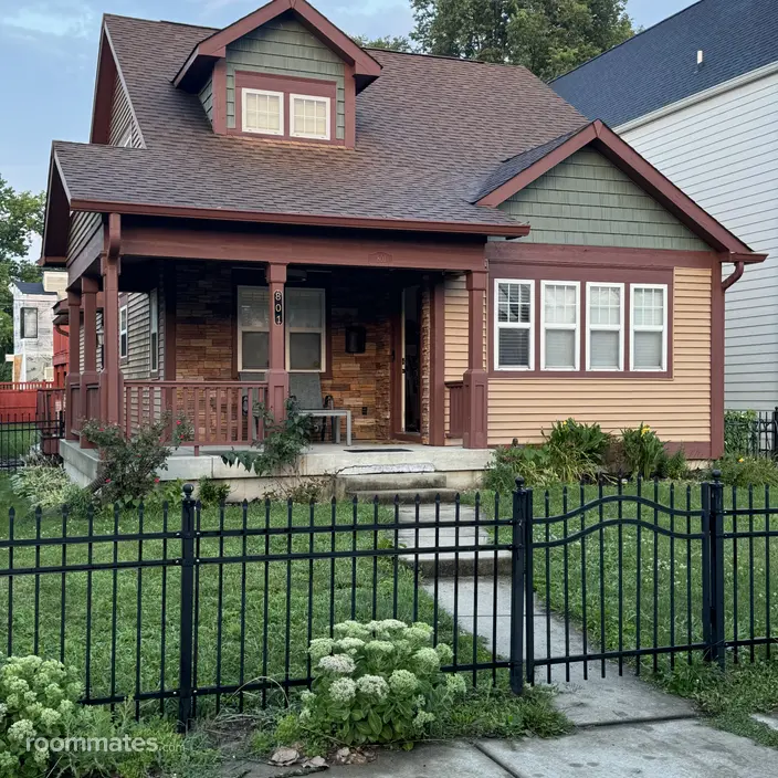 Room for rent in Indianapolis, IN $950, house