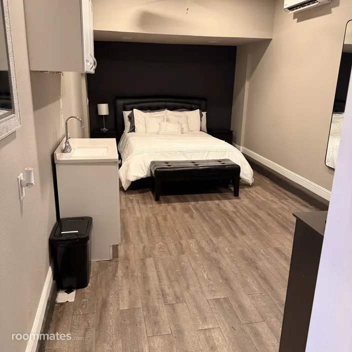 Room for rent in Murrieta, CA $1200, house