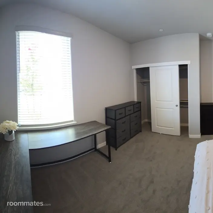 Room for rent in Roseville, CA $1000, house