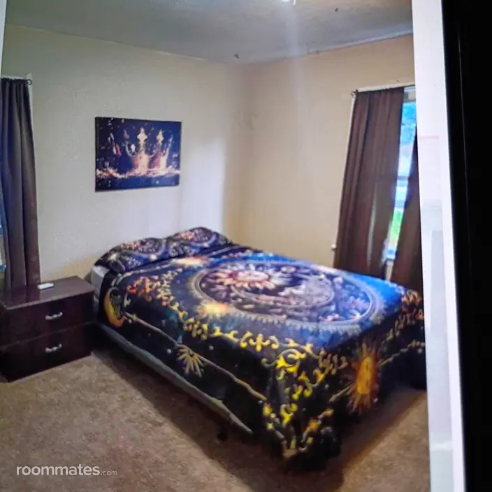 Roommate looking Maple Heights, OH, $500
