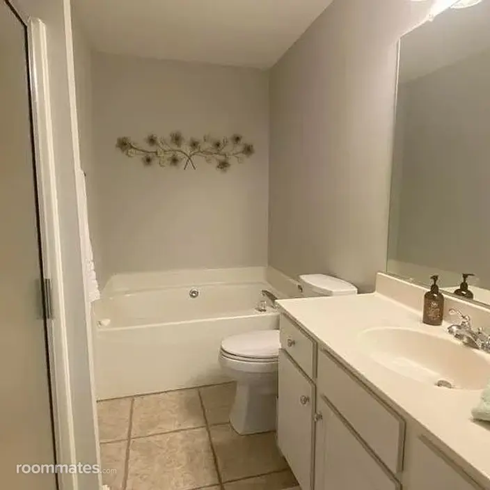 Room for rent in Charlotte, NC $1000, townhouse