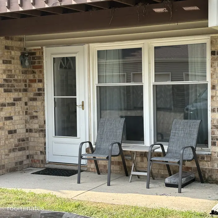 Room for rent in Germantown, WI $1000, condo
