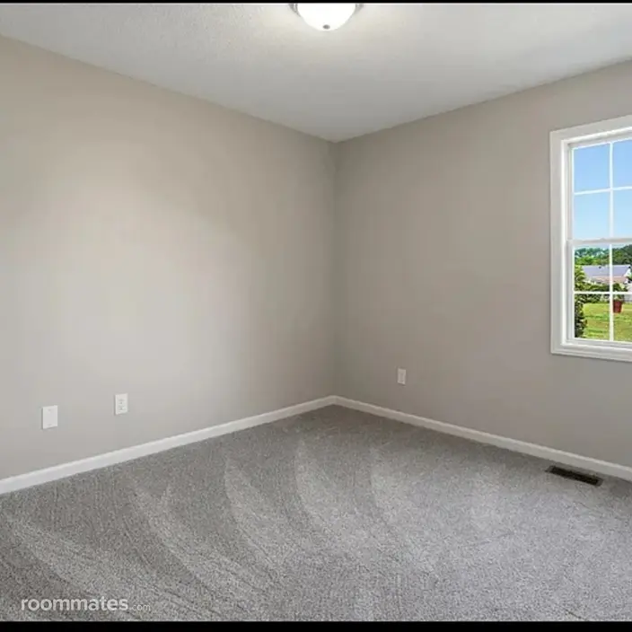 Room for rent in Smithfield, NC $850, house