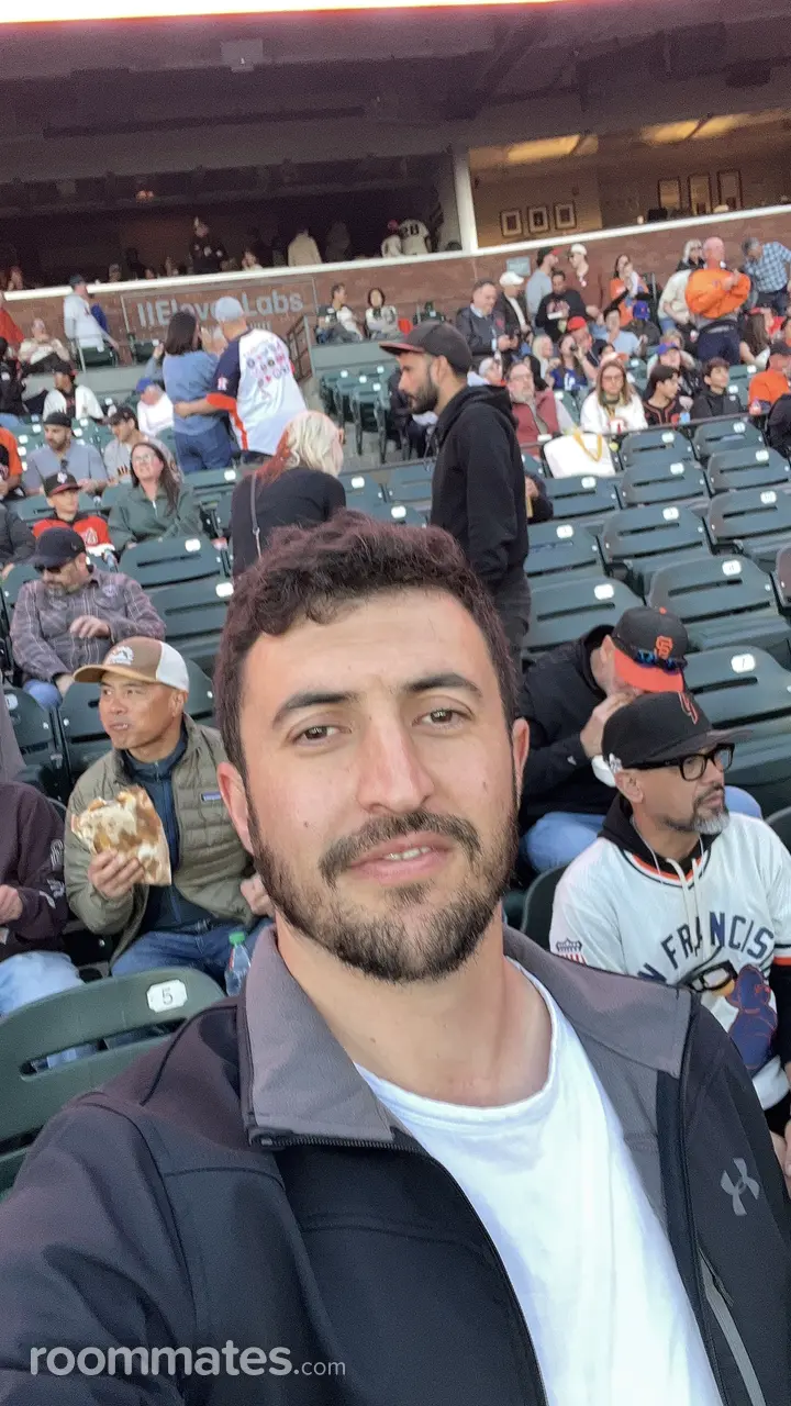 Profile photo 9 of 9