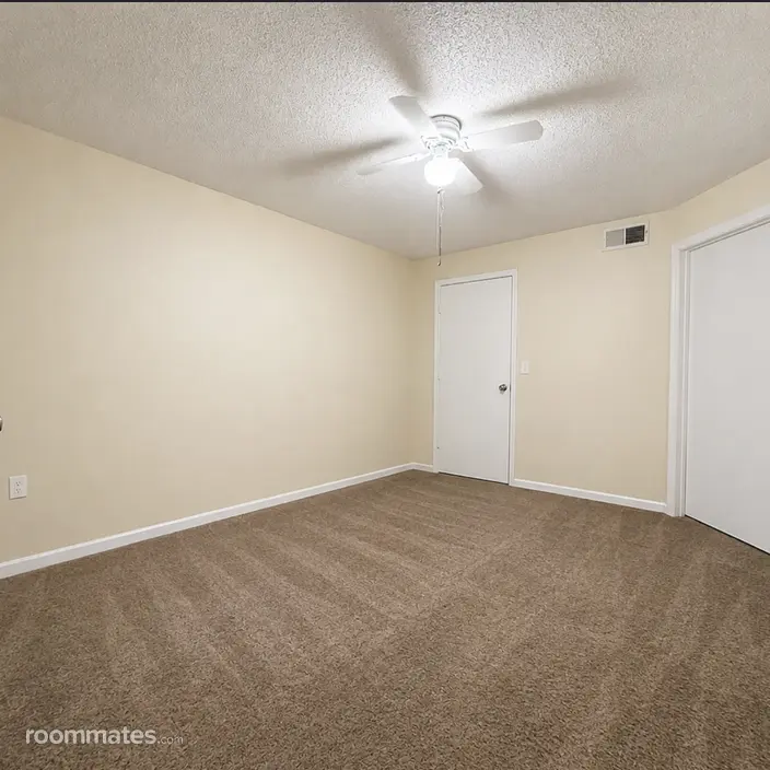 Room for rent in Kissimmee, FL $1000, condo