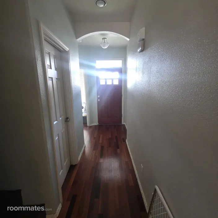 Room for rent in Aloha, OR $923, house