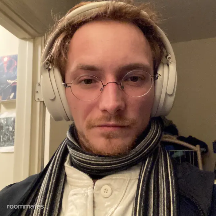 Roommate looking Woburn, MA, $1000