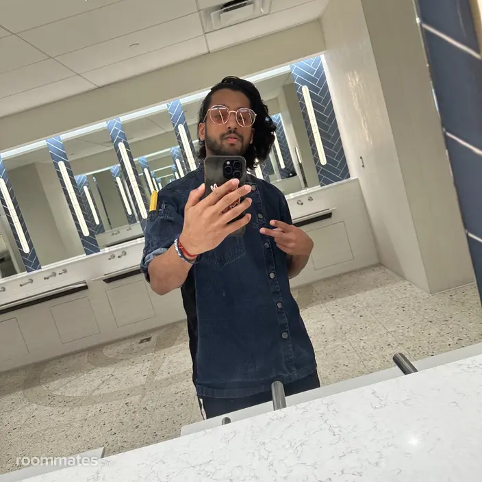 Roommate looking Coral Gables, FL, $700