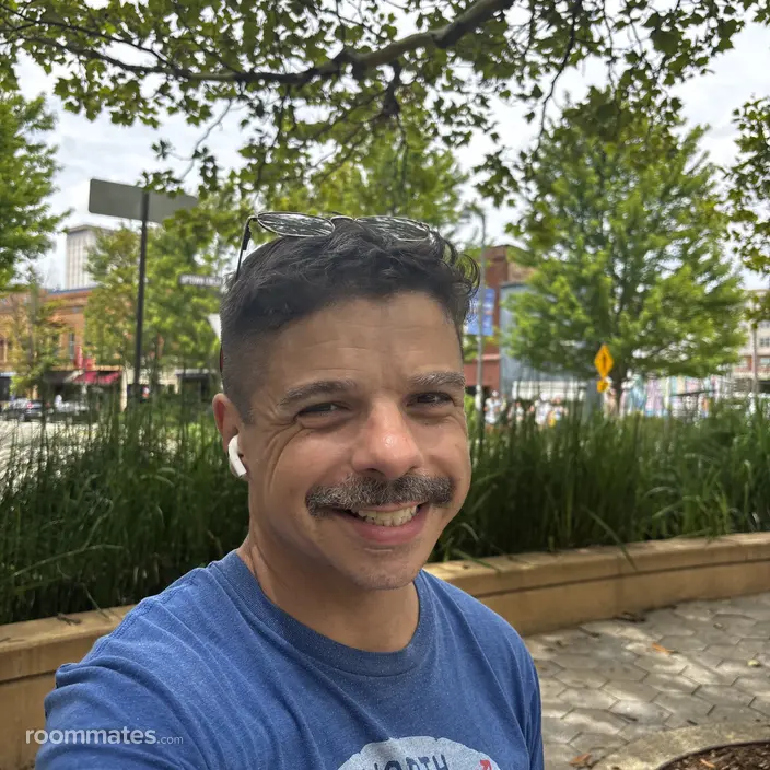 Roommate looking Milwaukee, WI, $1000