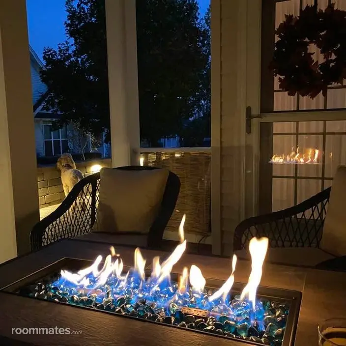 Room for rent in Elgin, IL $2000, townhouse