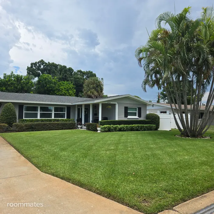 Room for rent in Bradenton, FL $950, house