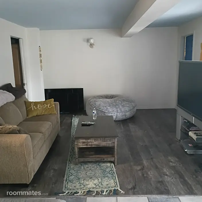 Room for rent in Puyallup, WA $800, house
