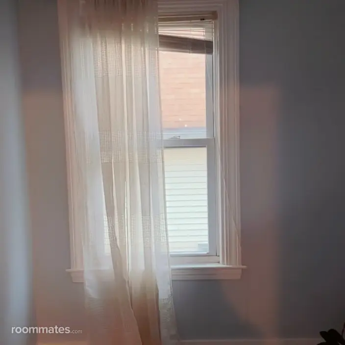 Room for rent in New Bedford, MA $625, house