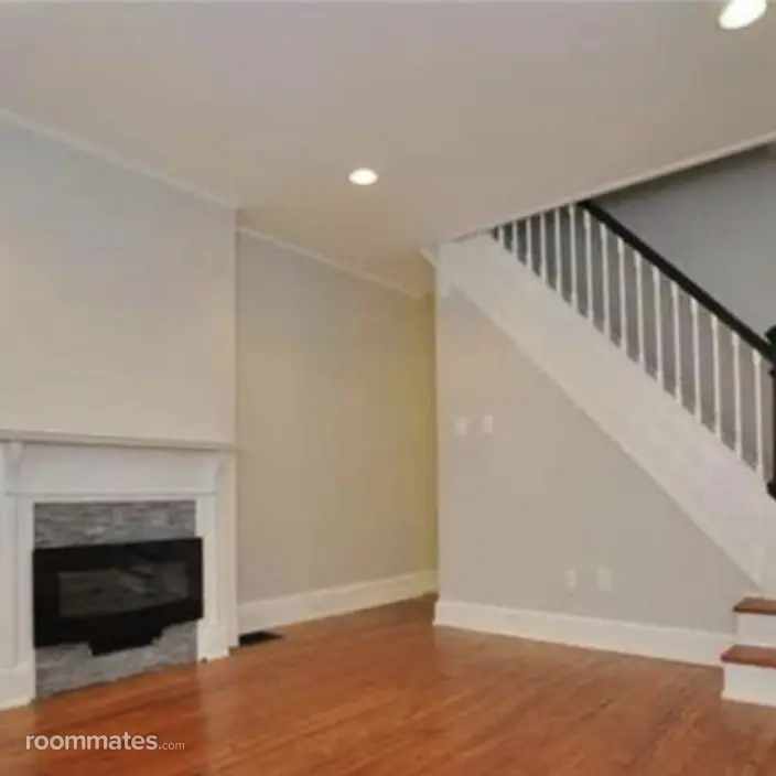 Room for rent in Wilmington, DE $850, house