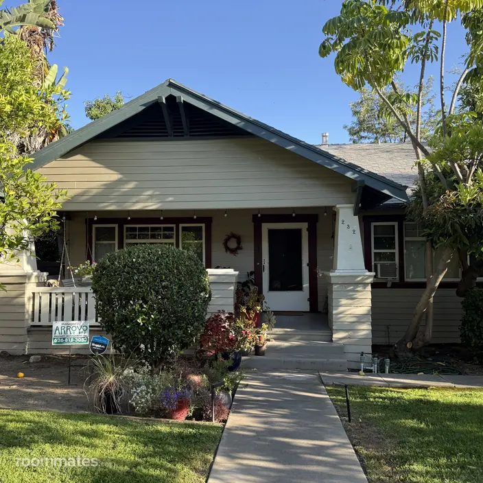 Room for rent in Monrovia, CA $1200, house