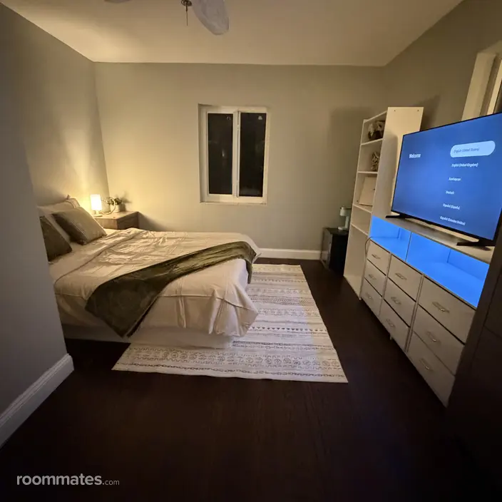 Room for rent in Hollywood, FL $1100, house