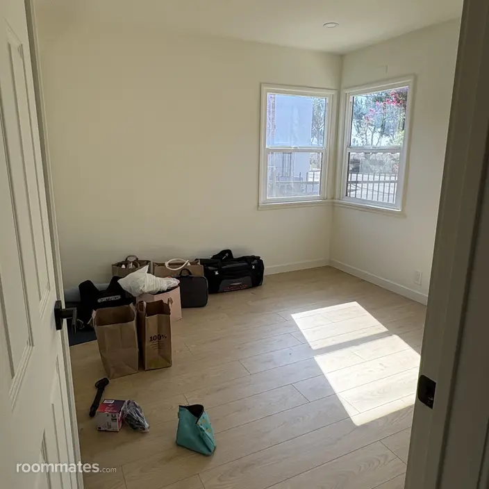 Room for rent in North Hollywood, CA $1500, house