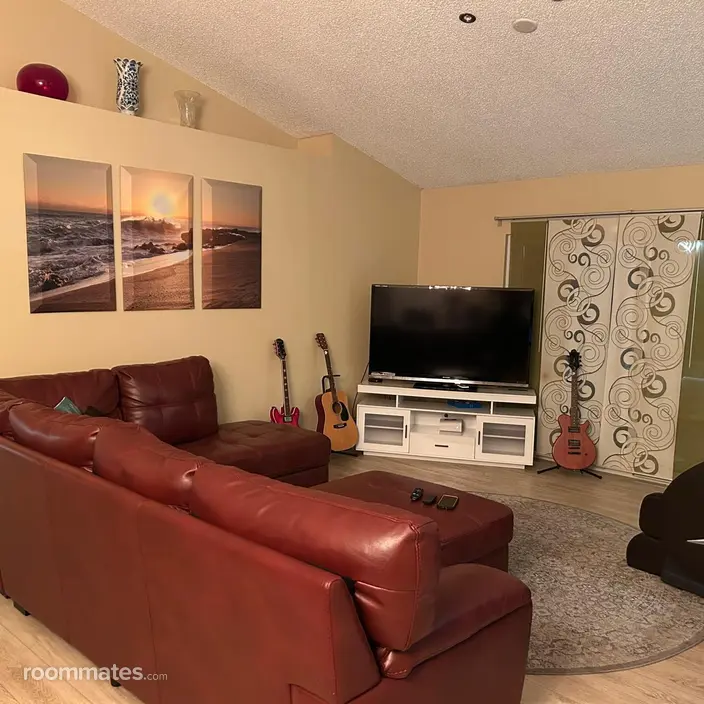 Room for rent in Port St. Lucie, FL $850, house