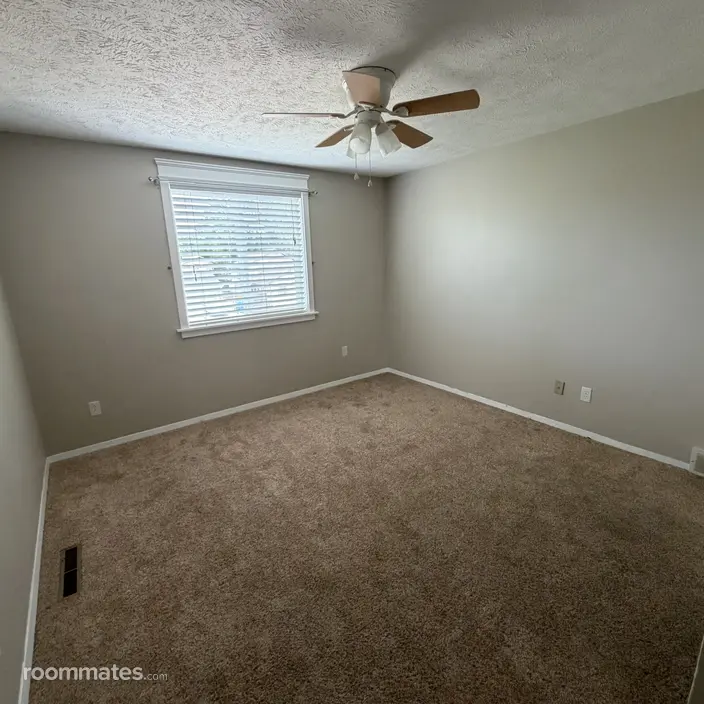 Room for rent in Fort Collins, CO $850, house