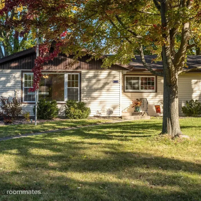 Room for rent in Stoughton, WI $800, house