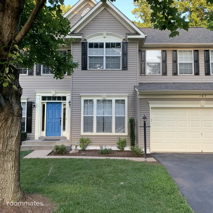Room for rent in Warrenton, VA $1500, house
