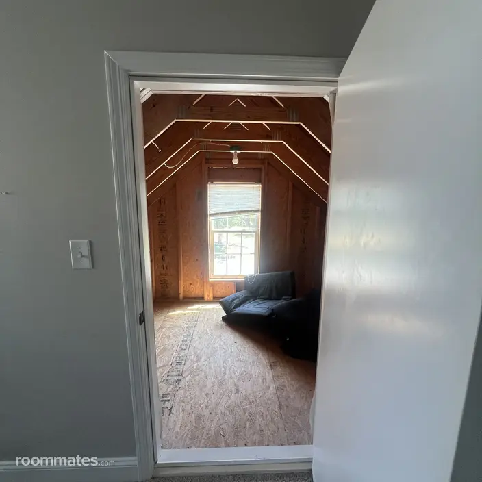 Room for rent in Winston-Salem, NC $417, house