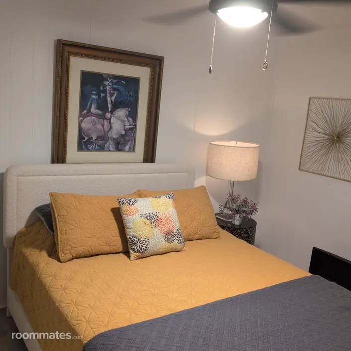 Room for rent in Pompano Beach, FL $1200, house
