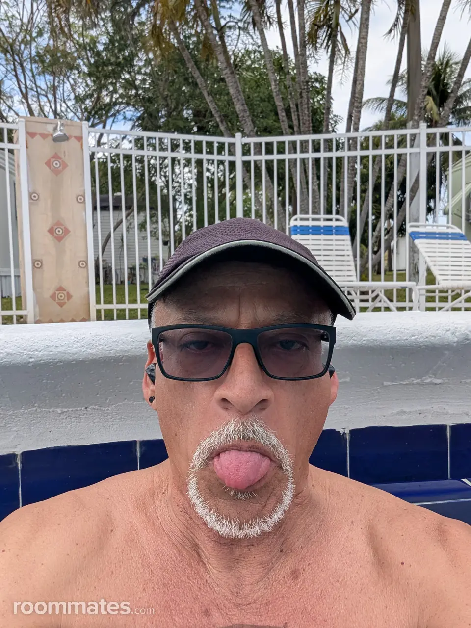 Profile photo 17 of 20