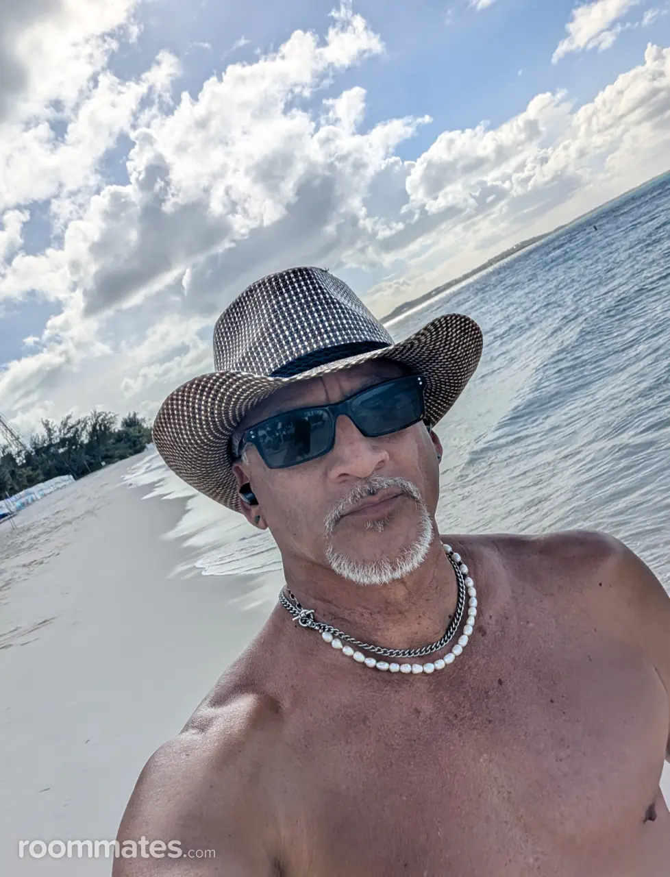 Profile photo 13 of 20