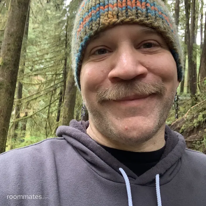 Roommate looking Hillsboro, OR, $900