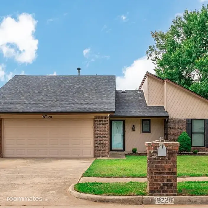 Room for rent in Midwest City, OK $600, house