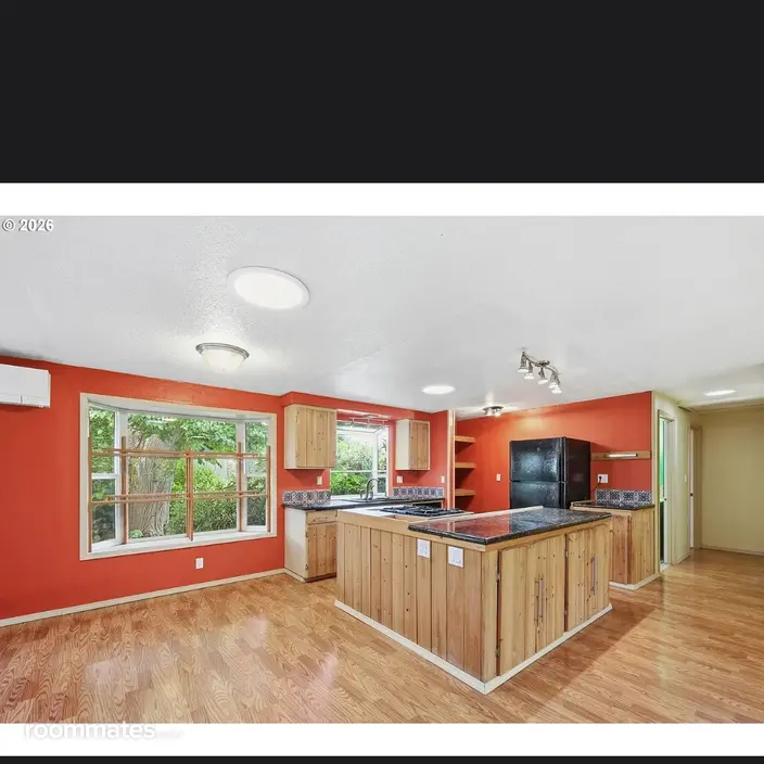 Room for rent in Eugene, OR $1000, house