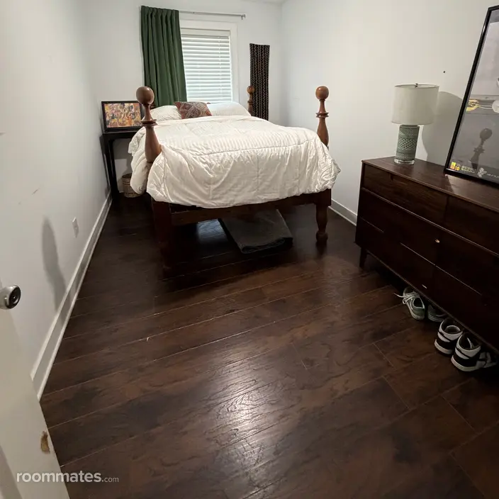 Room for rent in Louisville, KY $800, house