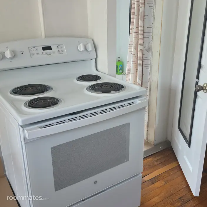 Room for rent in Orono, ME $650, house