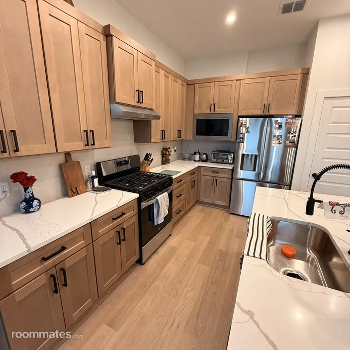 Room for rent in Austin, TX $1500, townhouse