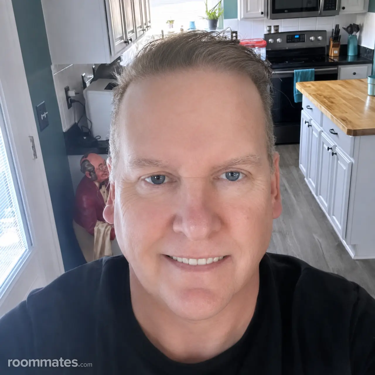 Profile photo 8 of 8