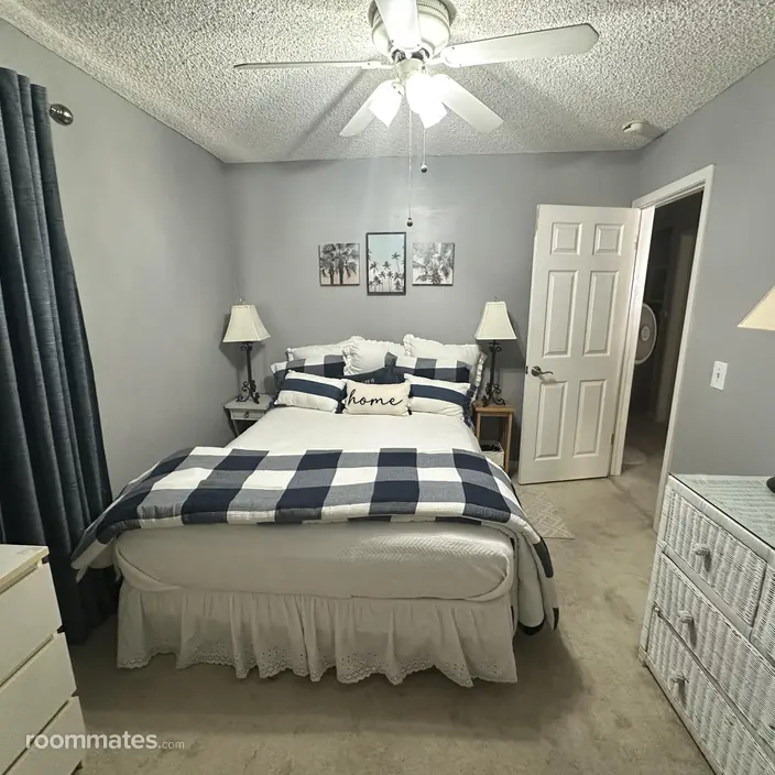 Room for rent in Brea CA $950, house