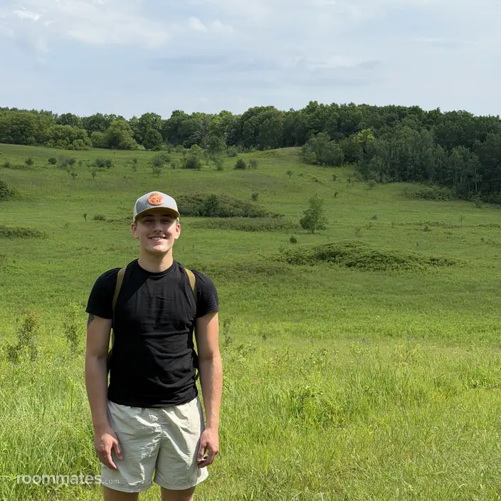 Roommate looking Champaign, IL, $2000