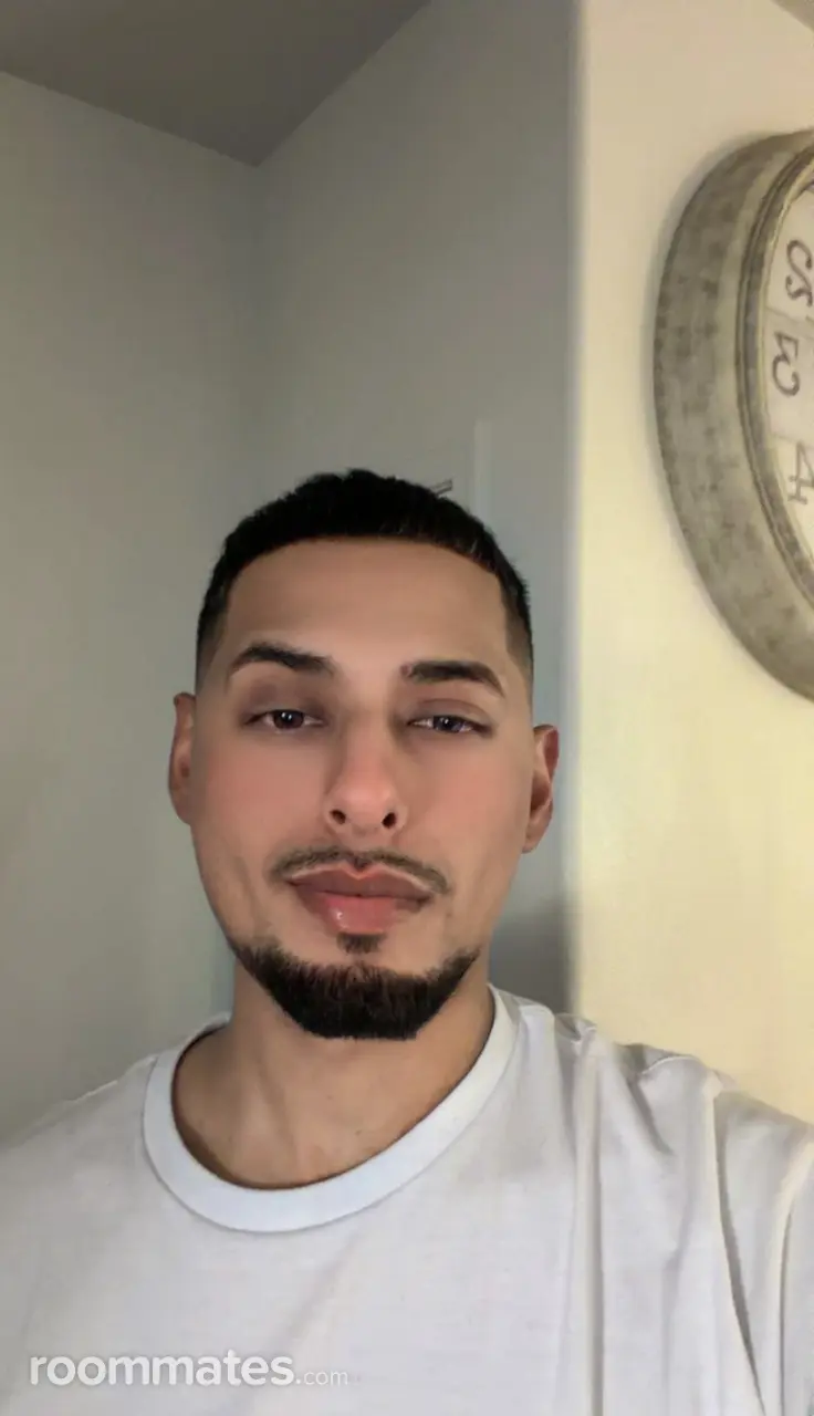 Profile photo 3 of 4