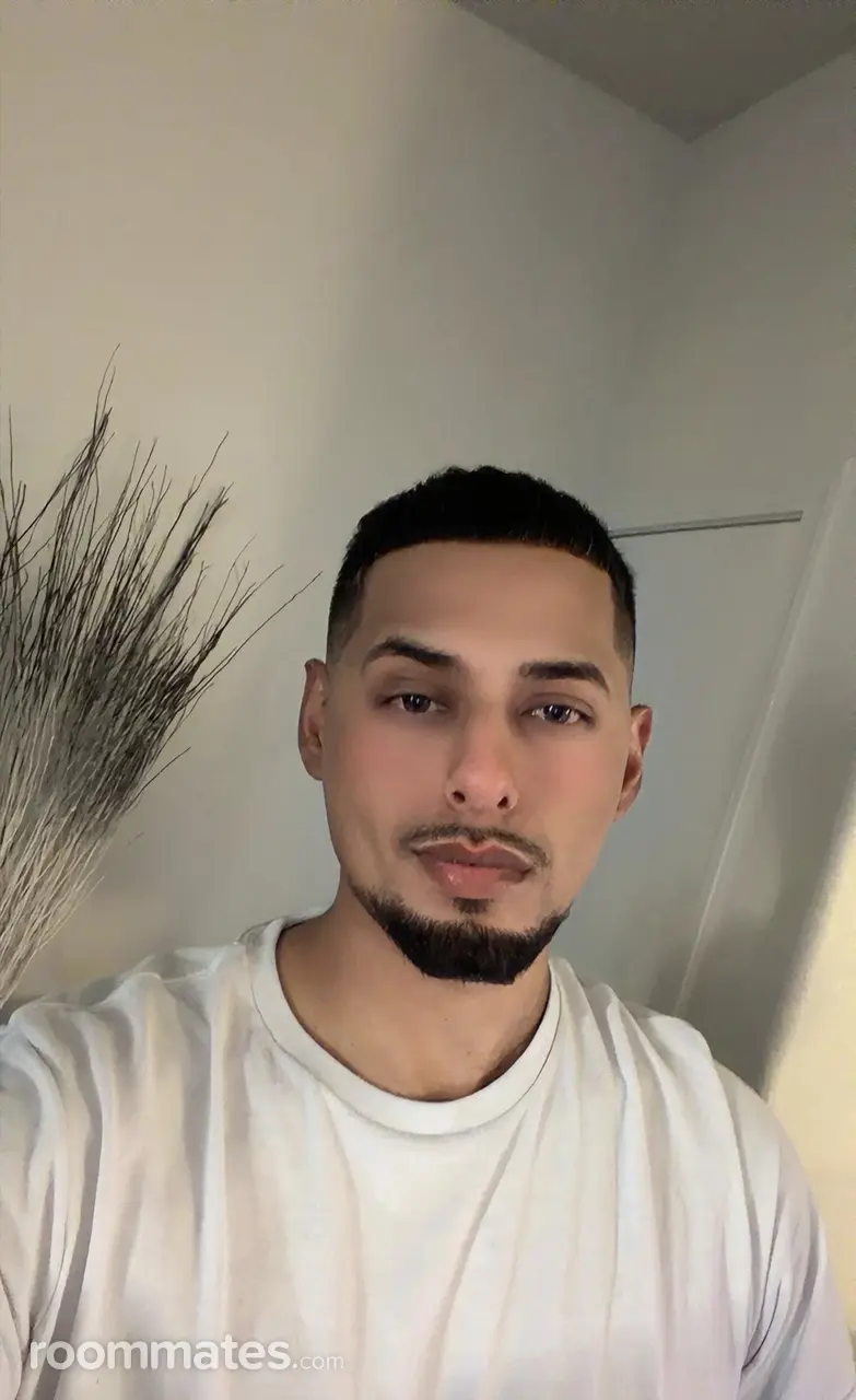 Profile photo 2 of 4