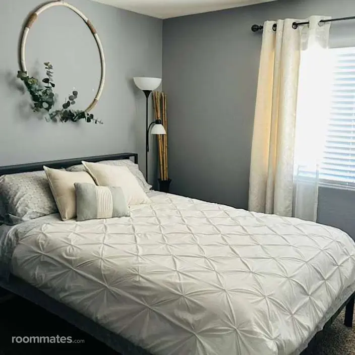 Room for rent in Avondale, AZ $800, house