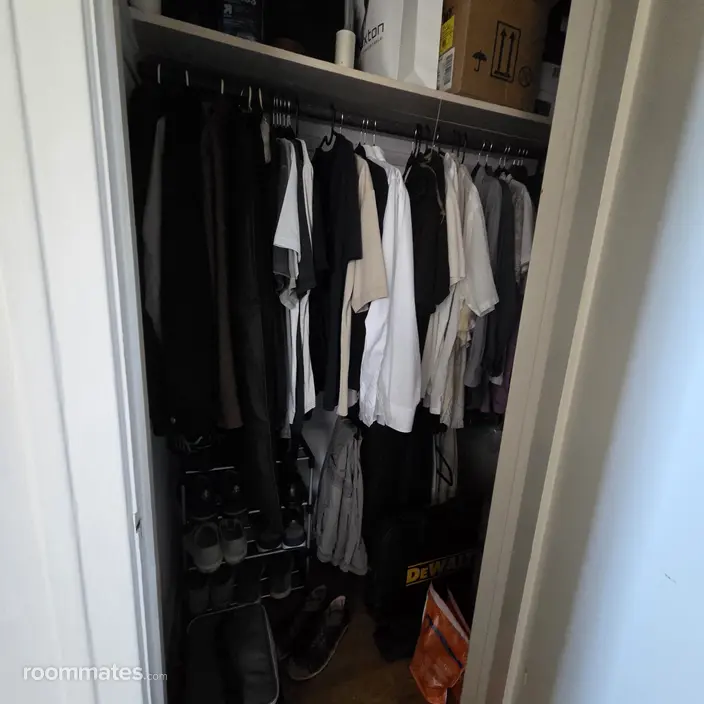 Room for rent in Los Angeles, CA $1300, house