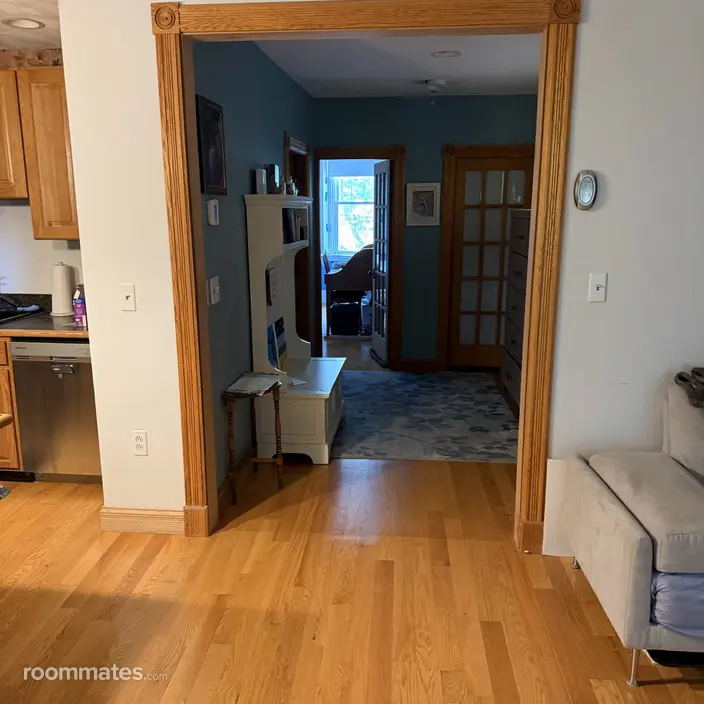 Room for rent in Dorchester, MA $1300, condo