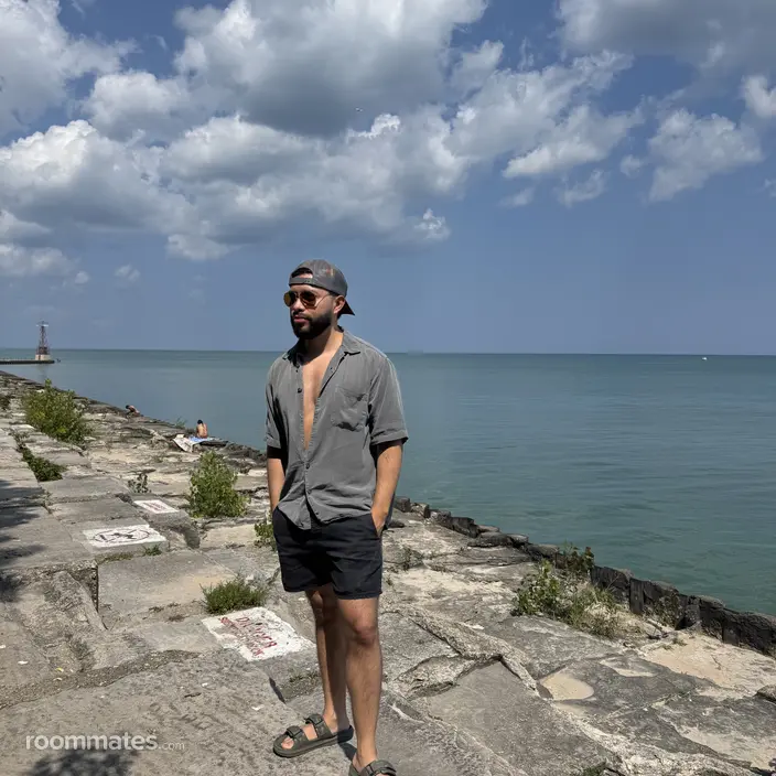 Roommate looking Edgewater, IL, $700