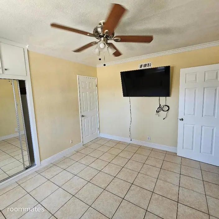 Room for rent in Whittier, CA $1000, house