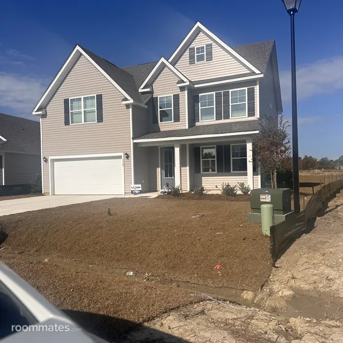 Room for rent in Hubert, NC $1000, house