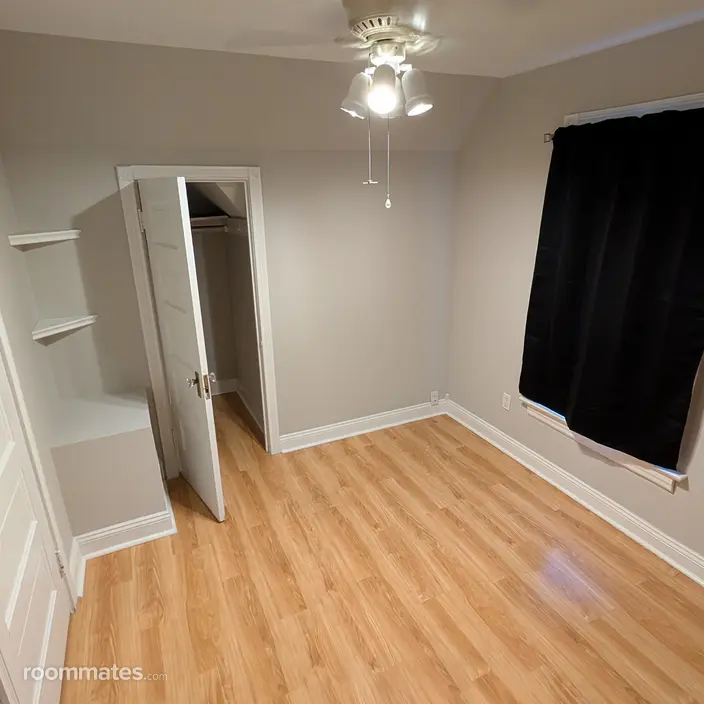 Room for rent in Fort Wayne, IN $700, house